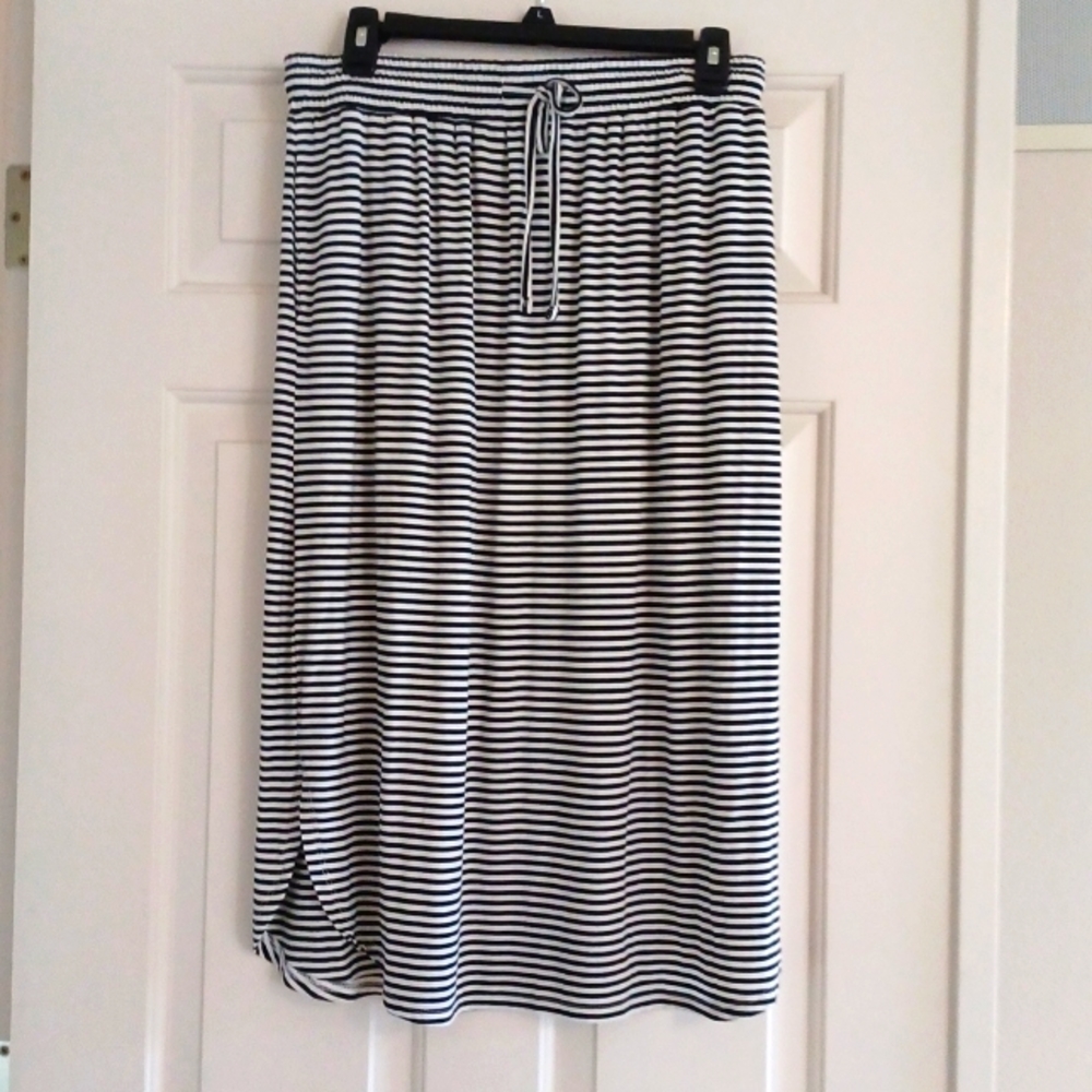 Dip Striped Black/White skirt, size Medium